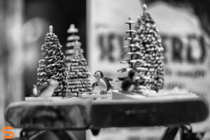 Pinguin Winter Window Still Life